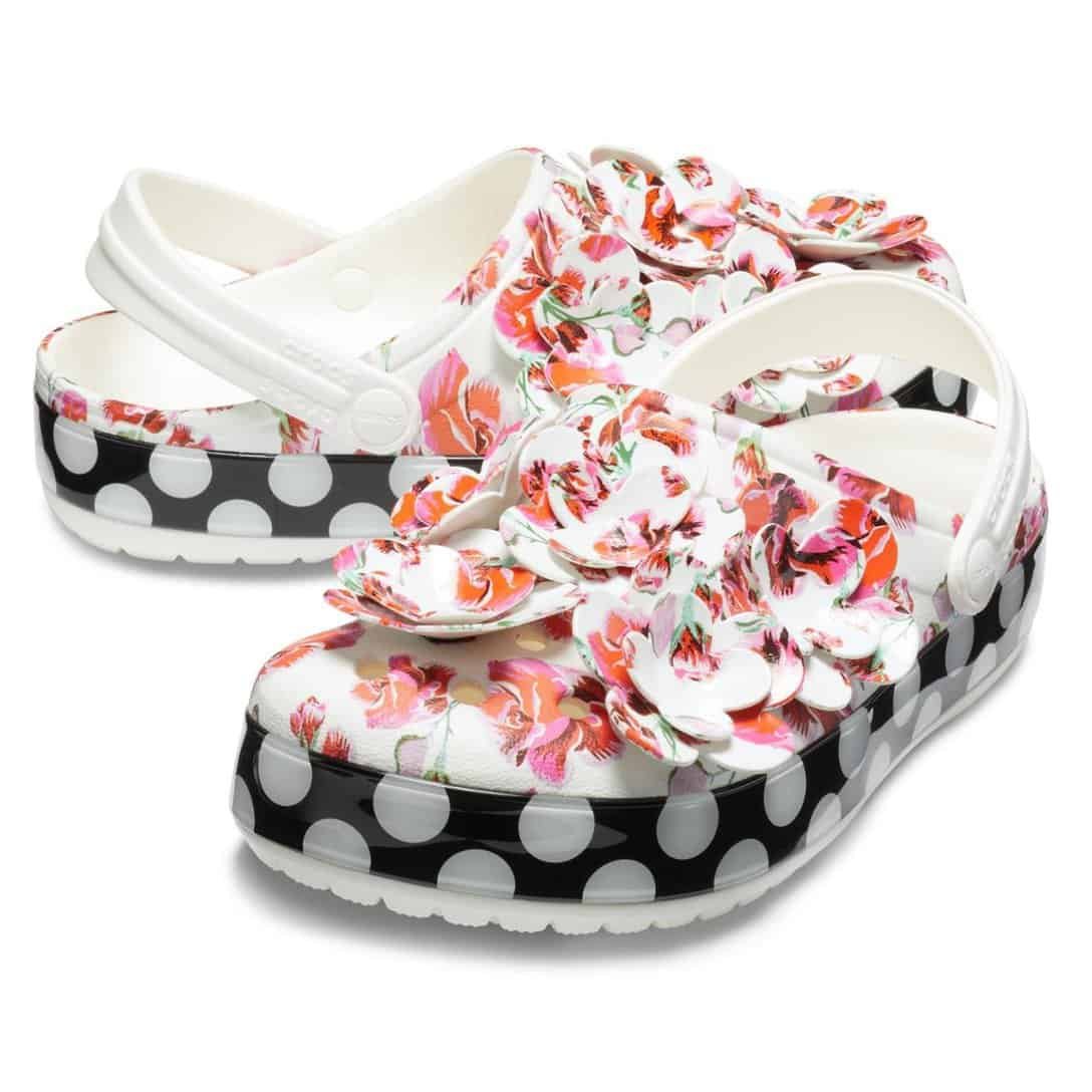Crocs Classic Timeless Clash Roses Clog Women Black/Red Crocs Classic Timeless Clash Roses Clog Women Black/Red